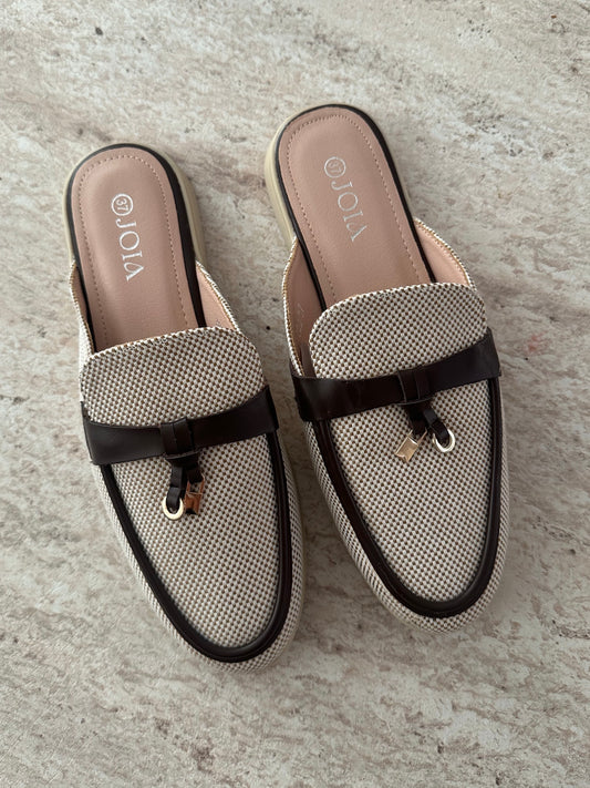 Mules  LAURA